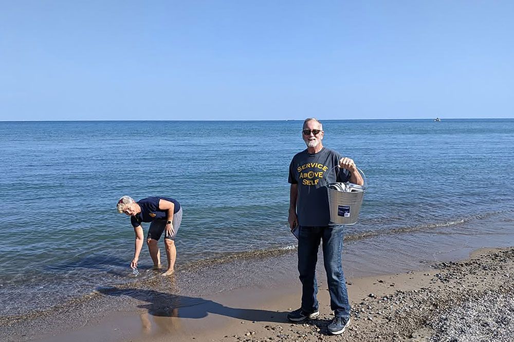 Beach_Cleanup_1000_px_1.jpg