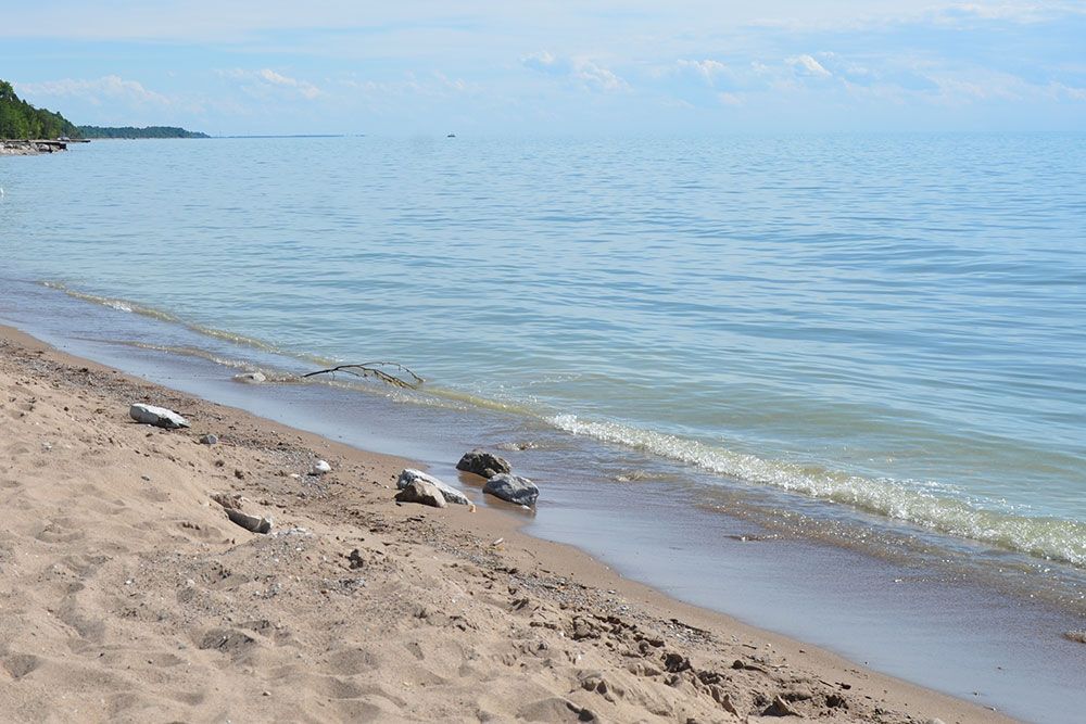 Lake_Huron_Shore_1000_px.jpg